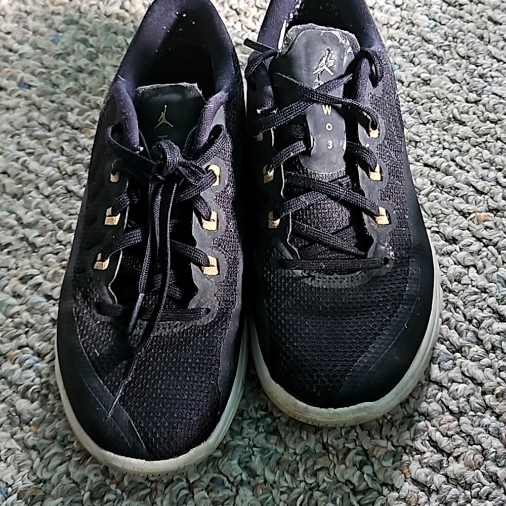 Boys sneakers jordan
